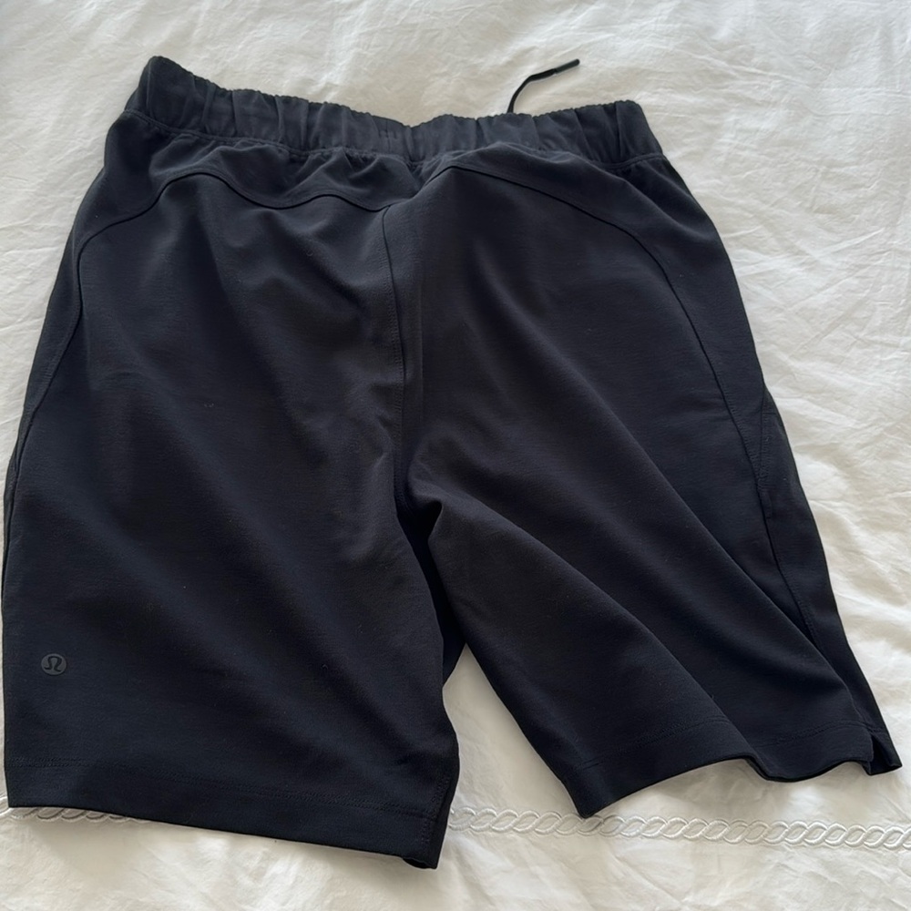 Brand new Lululemon large gym shorts